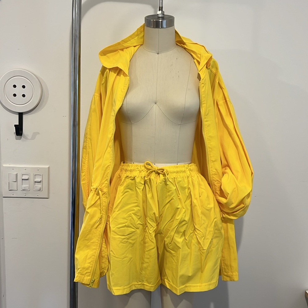 Retro Express 
Bright Yellow Hooded Jacket and Shorts Set